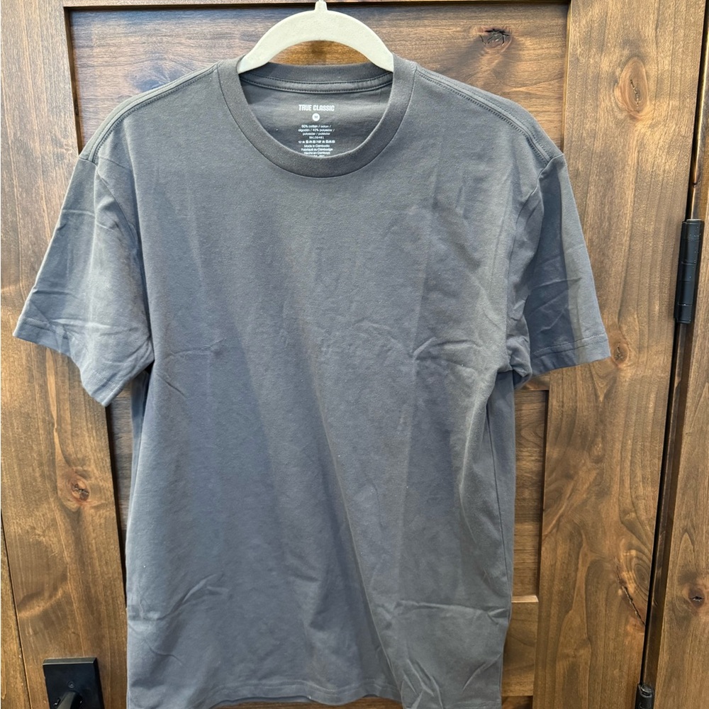 Men's Charcoal Crew Neck T-Shirt *NEVER WORN* - Picture 2 of 4